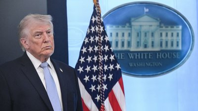"Я думав, що це лікар": Трамп потрапив в скандал через згенероване штучним інтелектом фото в образі Ісуса