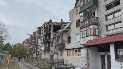 Будуть зимувати без опалення. У Святогірську у прихисток заселяються містяни: які там умови Будуть зимувати без опалення. У Святогірську у прихисток заселяються містяни: які там умови