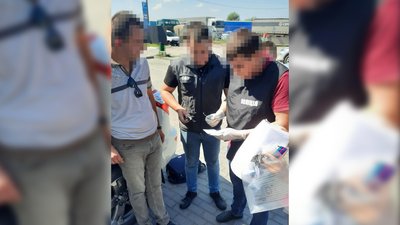 Здавав в оренду спецтехніку: На Львівщині затримали депутата селищної ради Здавав в оренду спецтехніку: На Львівщині затримали депутата селищної ради