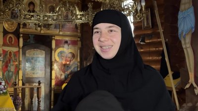 Монахиня, черниця, церква