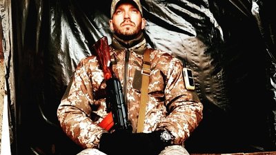 Тренування на війні: боєць з Тернопільщини облаштував спортзал просто неба Тренування на війні: боєць з Тернопільщини облаштував спортзал просто неба