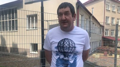 Представник будівельної компанії