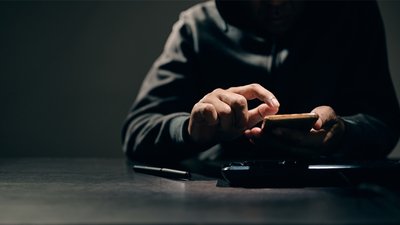 Представився працівником банку: на Чернігівщині ошукали жінку на 70 тисяч гривень