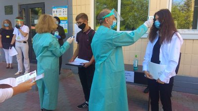 ЗНО-2020 у Сумах: персональні запрошення та екрани між столами