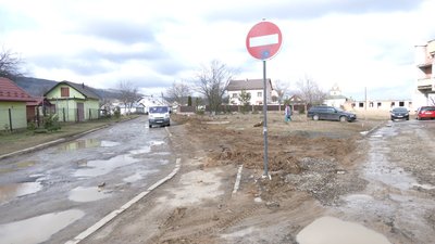 У Бориславі замінюють 100-річні труби міського водогону