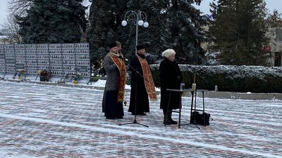 "Війна забирає найкращих": у Черкасах віддали останню шану загиблому захиснику "Війна забирає найкращих": у Черкасах віддали останню шану загиблому захиснику