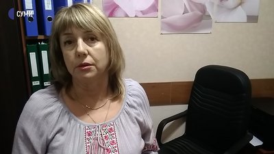Близько 200 мешканців села на Сумщині протестували проти звільнення директорки школи