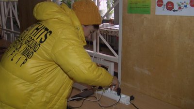 Один з "Пунктів незламності" розташований у Кам’янець-Подільському ліцеї № 7. 28 листопада 2022 рік Один з "Пунктів незламності" розташований у Кам’янець-Подільському ліцеї № 7. 28 листопада 2022 рік
