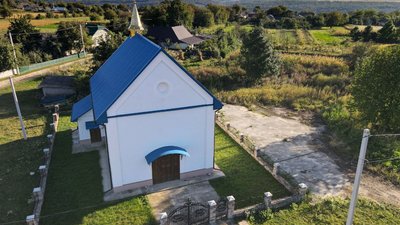 Каплиця в селі Литячі Каплиця в селі Литячі