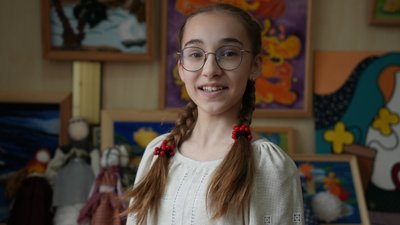 У Сумах навчають створювати традиційні сумські вишиванки У Сумах навчають створювати традиційні сумські вишиванки