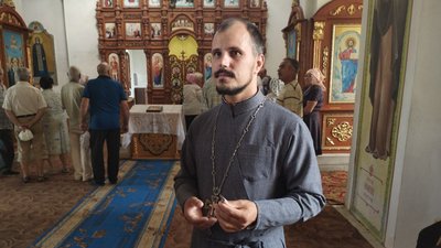 Настоятель Степан Катькало в Свято-Миколаївському храмі Новомиргорода Настоятель Степан Катькало в Свято-Миколаївському храмі Новомиргорода