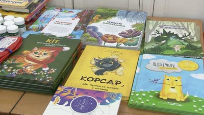 Дітям, що на війні втратили батьків, надішлють 300 "пакунків добра" Дітям, що на війні втратили батьків, надішлють 300 "пакунків добра"