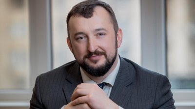Невідомі стріляли у заступника голови АРМА