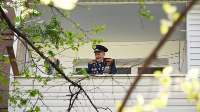 В Одесі із оркестром привітали 99-річного ветерана-морпіха