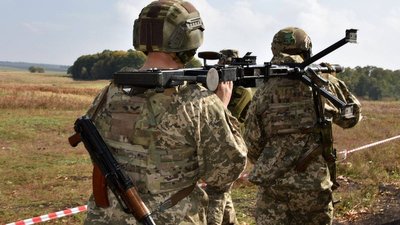 Окупанти стріляли з забороненої зброї, один захисник отримав поранення — штаб ООС