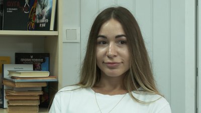 Переселенка з Луганщини Катерина перїхала в Івано-Франківськ у 2022 році Переселенка з Луганщини Катерина перїхала в Івано-Франківськ у 2022 році