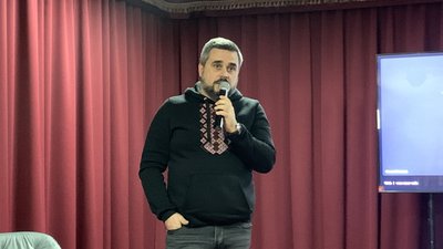 Мистецтво об'єднує. Представники херсонського та миколаївського театрів розповіли про свої прем'єри Мистецтво об'єднує. Представники херсонського та миколаївського театрів розповіли про свої прем'єри