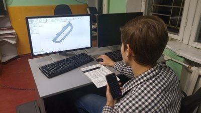 Безпілотник для Збройних сил України розробляють вихованці інженерного гуртка з Малина на Житомирщині Безпілотник для Збройних сил України розробляють вихованці інженерного гуртка з Малина на Житомирщині