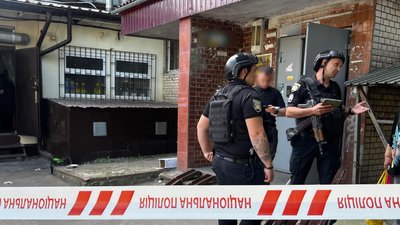 З вікна багатоповерхівки випав підліток 