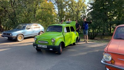 "Це єдине авто в такому стані у світі": у Києві влаштували пробіг ретроавтомобілів "Це єдине авто в такому стані у світі": у Києві влаштували пробіг ретроавтомобілів