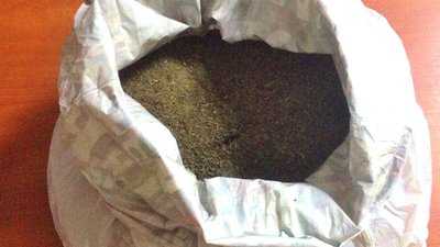 Понад кілограм наркотиків вилучили поліцейські у жителя Херсонщини