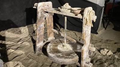 Життя в окупації та творчість поза нею. Історія актора херсонського театру Життя в окупації та творчість поза нею. Історія актора херсонського театру