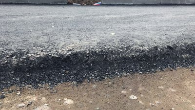 Вперше кладуть асфальт: у селі на Вінниччині триває ремонт дороги