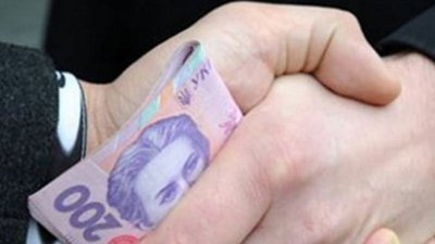 На Херсонщині поліцейські повідомили про підозру жінці, яка змінювала виборчі адреси громадян