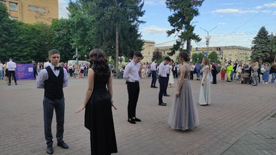 Танець, що дарує життя: у Черкасах вперше відбувся благодійний бал Танець, що дарує життя: у Черкасах вперше відбувся благодійний бал