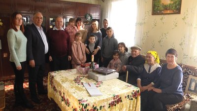 65 років разом – на Житомирщині привітали пару, яка відзначає "залізну" річницю подружнього життя 65 років разом – на Житомирщині привітали пару, яка відзначає "залізну" річницю подружнього життя