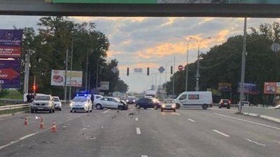 Під Києвом сталося ДТП за участі працівника поліції