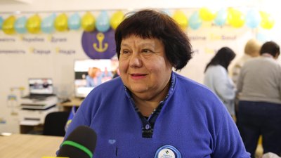 Маріупольці писали диктант національної єдності у Чернівцях Маріупольці писали диктант національної єдності у Чернівцях