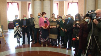 У Черкасах нагородили черкащан-ліквідаторів наслідків вибуху на ЧАЕС У Черкасах нагородили черкащан-ліквідаторів наслідків вибуху на ЧАЕС