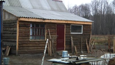 На Житомирщині погорільці з Магдина продовжують відбудовувати оселі, які згоріли навесні На Житомирщині погорільці з Магдина продовжують відбудовувати оселі, які згоріли навесні