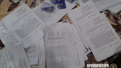 На Луганщині провели 23 обшуки щодо підкупу на виборах до Верховної Ради. ФОТО На Луганщині провели 23 обшуки щодо підкупу на виборах до Верховної Ради. ФОТО