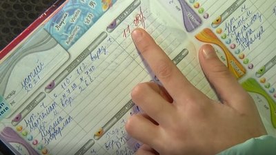 Замість квитка щоденник: у Херсоні водій машрутки возить безкоштовно школярів-відмінників Замість квитка щоденник: у Херсоні водій машрутки возить безкоштовно школярів-відмінників