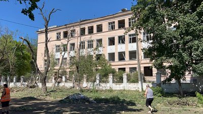 Ранковий обстріл Миколаєва: російські війська влучили в цивільні об’єкти Ранковий обстріл Миколаєва: російські війська влучили в цивільні об’єкти