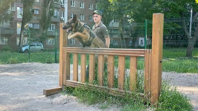 "На службі собака не підводить". Як обирають та тренують службових собак Національної гвардії на Дніпропетровщині "На службі собака не підводить". Як обирають та тренують службових собак Національної гвардії на Дніпропетровщині