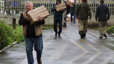 Школи Чернігівщини отримають понад 2000 ноутбуків від ЮНЕСКО Школи Чернігівщини отримають понад 2000 ноутбуків від ЮНЕСКО