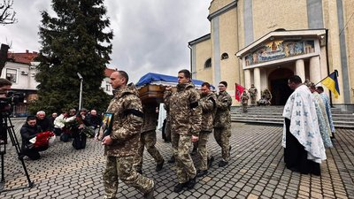 У Мукачеві попрощалися із полеглим на війні Отто Лендєлом