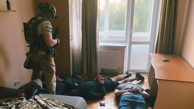 На Прикарпатті затримали угруповання, яке підозрюють у рейдерстві та вимаганні грошей