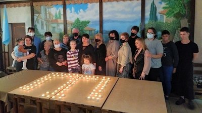 У Миколаєві влаштували вечір-реквієм, щоб вшанувати жертв депортації кримських татар У Миколаєві влаштували вечір-реквієм, щоб вшанувати жертв депортації кримських татар