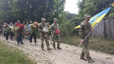 Прощання з Ігорем Смущенком у рідному селі Прощання з Ігорем Смущенком у рідному селі