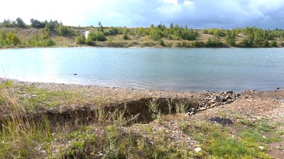 Зі шламонакопичувача Домбровського кар'єру витікає вода: чи матиме це екологічні наслідки