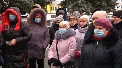 На Житомирщині двірники вийшли на акцію протесту На Житомирщині двірники вийшли на акцію протесту
