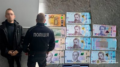 У Чернігові затримали підозрюваного у крадіжці сумки, у якій було 10 000 гривень, 400 євро