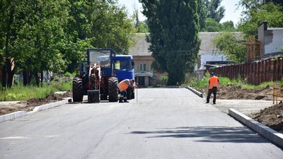 У Чернігові заасфальтували першу ділянку нової дороги на Шерстянку
