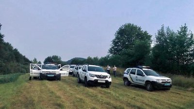 Підозрюють у згвалтуванні сусідки. На Франківщині поліцейські затримали чоловіка Підозрюють у згвалтуванні сусідки. На Франківщині поліцейські затримали чоловіка