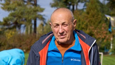 «Все добре, аби не було війни»: як працює агрофірма у Козацькому поблизу кордону РФ «Все добре, аби не було війни»: як працює агрофірма у Козацькому поблизу кордону РФ