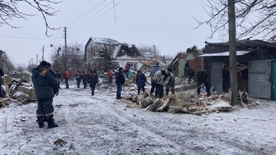 Зміїв на Харківщині був під ракетним ударом РФ 8 січня: фото наслідків влучання 9 Зміїв на Харківщині був під ракетним ударом РФ 8 січня: фото наслідків влучання 9